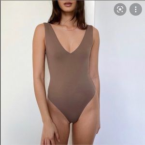 S Stone Taupe Babaton Contour V-Neck Bodysuit